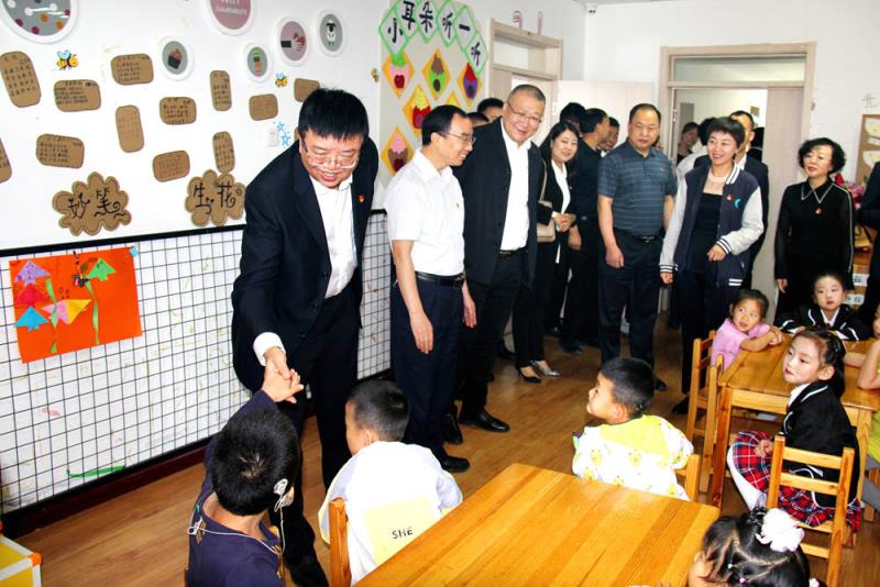 甘肅建投置業(yè)公司開(kāi)展 “我為群眾辦實(shí)事”天線(xiàn)寶寶愛(ài)心捐贈(zèng)活動(dòng)20210909154007_1.jpg
